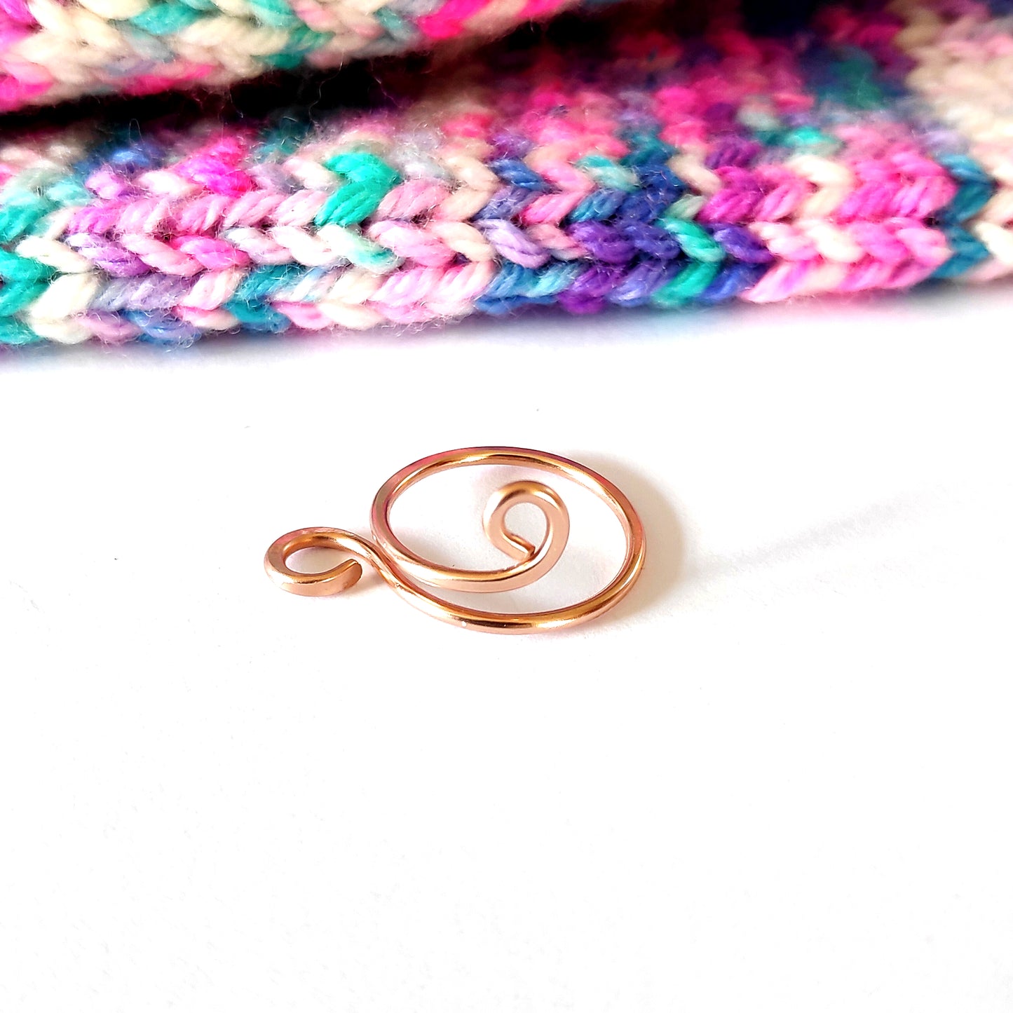 Yarn Ring in Gold - "Swirly"